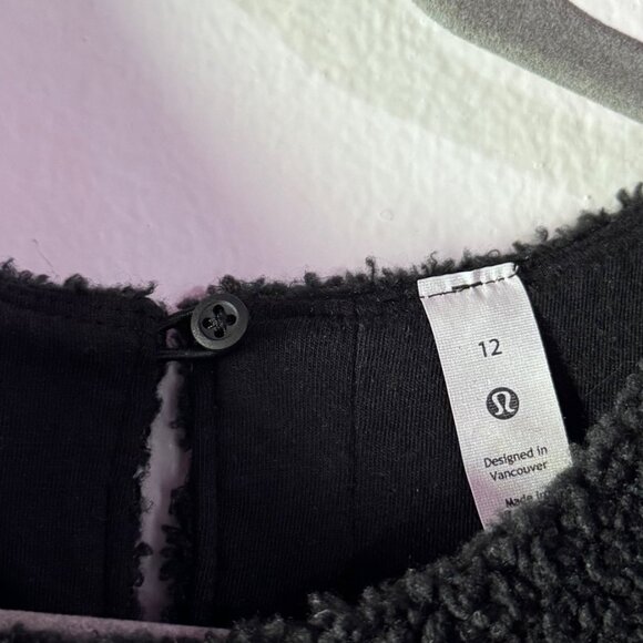 Fleece Embroidered Crop Top - Picture 5 of 8